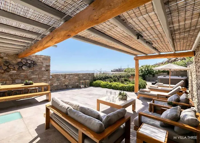 إم - ميكونوس تورلوس