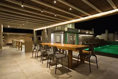 M Mykonos * טורלוס