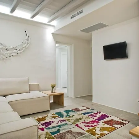 M - Mykonos 투를로스