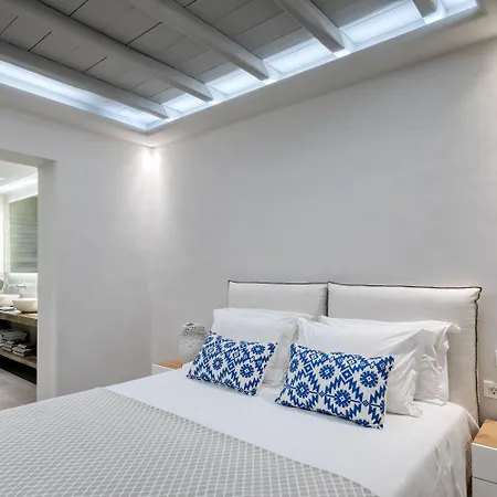M Mykonos * Tourlos