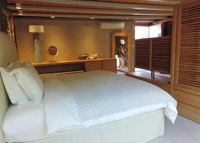 M - Mykonos Túrlosz